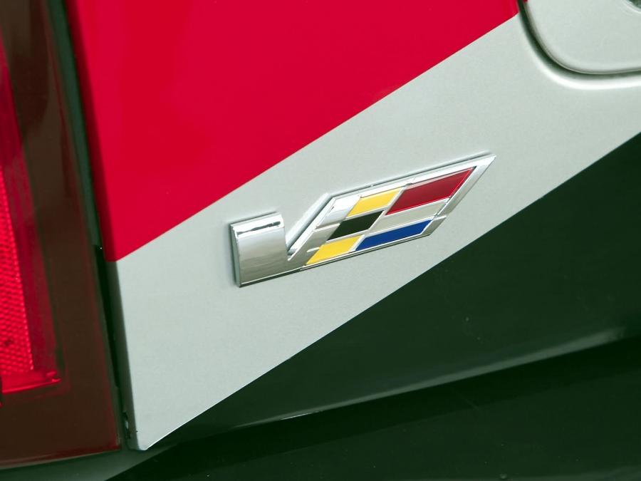  Cadillac CTS-V Race Car 2004 года  (фото 7 из 33)